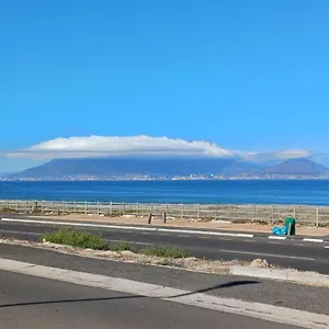 Apartment Cape Town Beachfront In Blouberg, Bloubergstrand