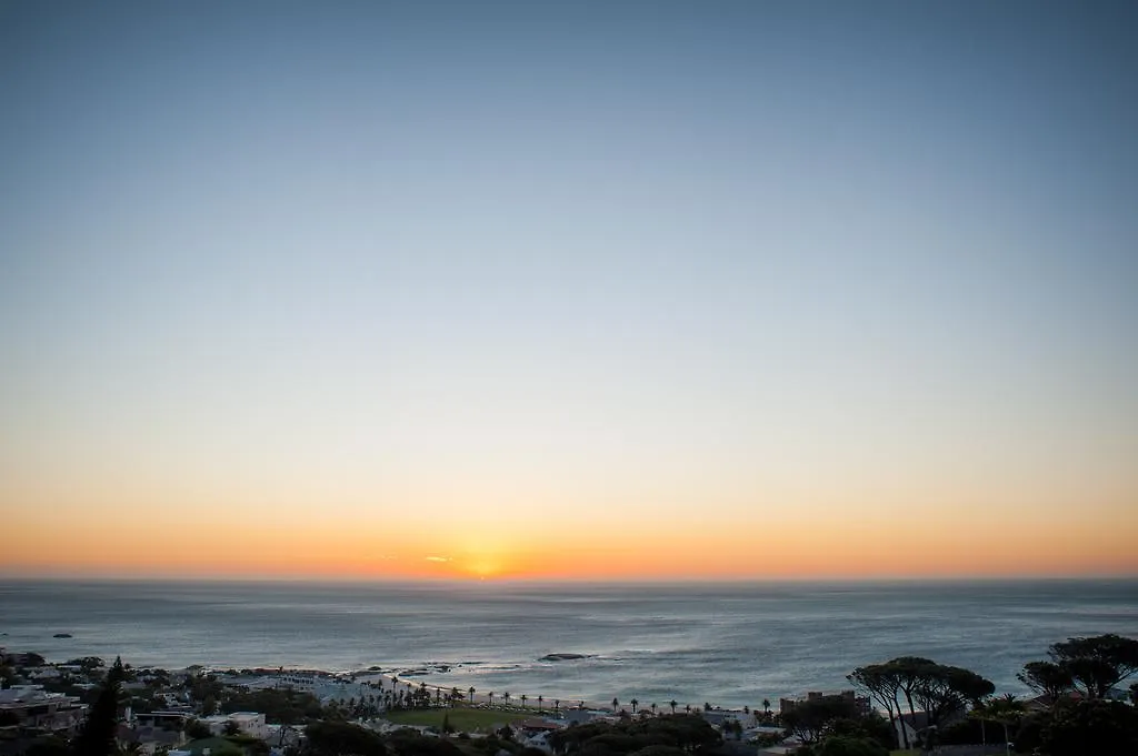ホテルAtholl House Camps Bay ベッド・アンド・ブレックファスト